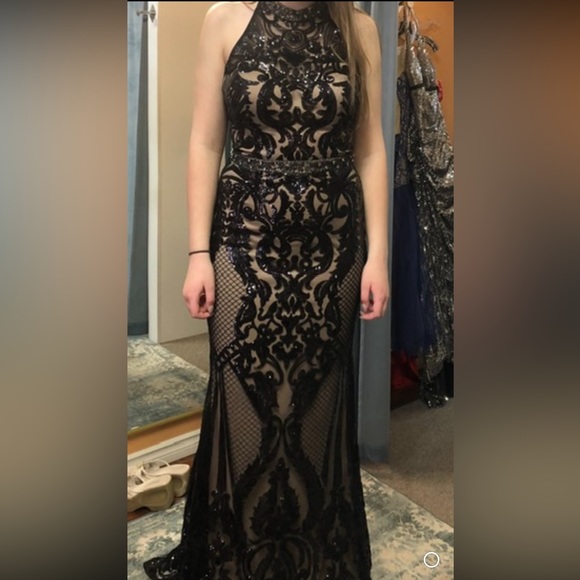 Tiffany Designs elegant prom dress. - Picture 3 of 5